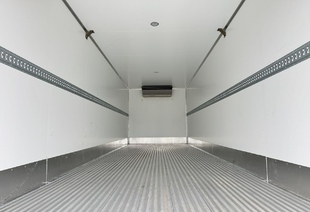 HINO 700 (20т) 6×2 РЕФРИЖЕРАТОР ХОУ THERMO KING T-1080